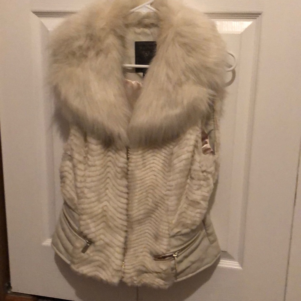 Vest - Picture 4 of 4